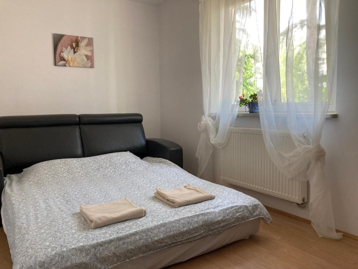 Dom Chotomow Apartment Ngoại thất bức ảnh
