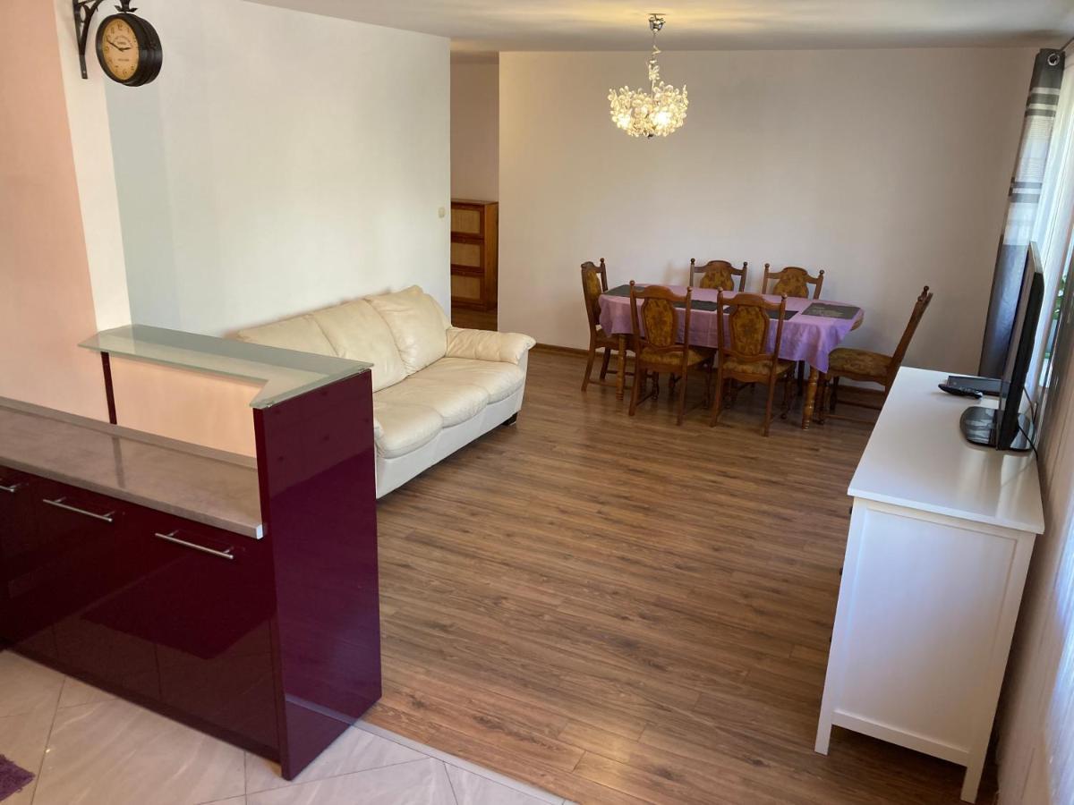 Dom Chotomow Apartment Ngoại thất bức ảnh