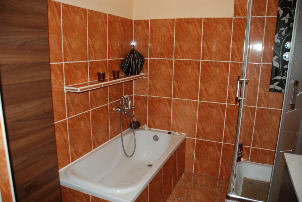 Dom Chotomow Apartment Ngoại thất bức ảnh